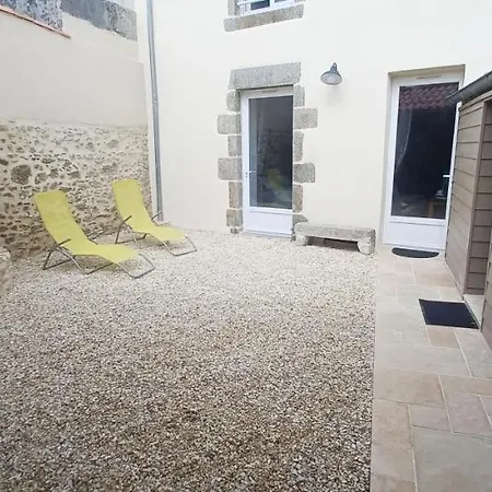 De La Fecleval 6 Personnes Proche Du Puy Dufou Tatil Evi *