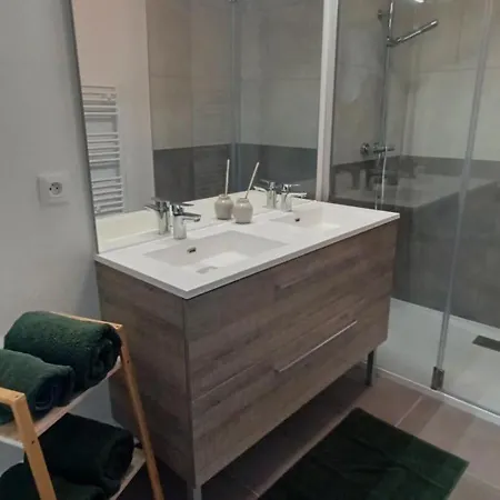 De La Fecleval 6 Personnes Proche Du Puy Dufou Tatil Evi *