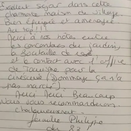 Hébergement de vacances De La Fecleval 6 Personnes Proche Du Puy Dufou *