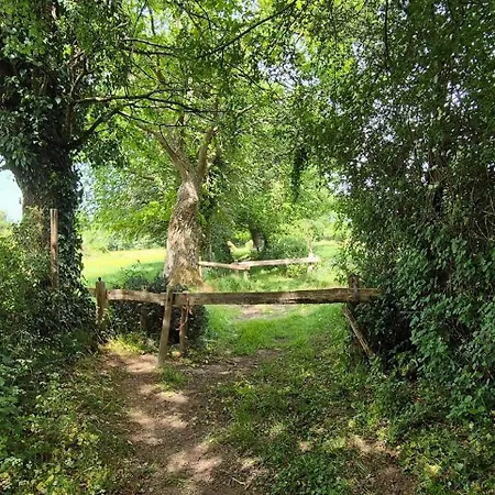 Hébergement de vacances De La Fecleval 6 Personnes Proche Du Puy Dufou