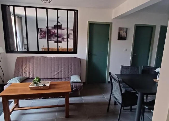 Casa vacanze De La Fecleval 6 Personnes Proche Puy Dufou *