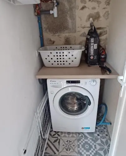 De La Fecleval 6 Personnes Proche Du Puy Dufou *